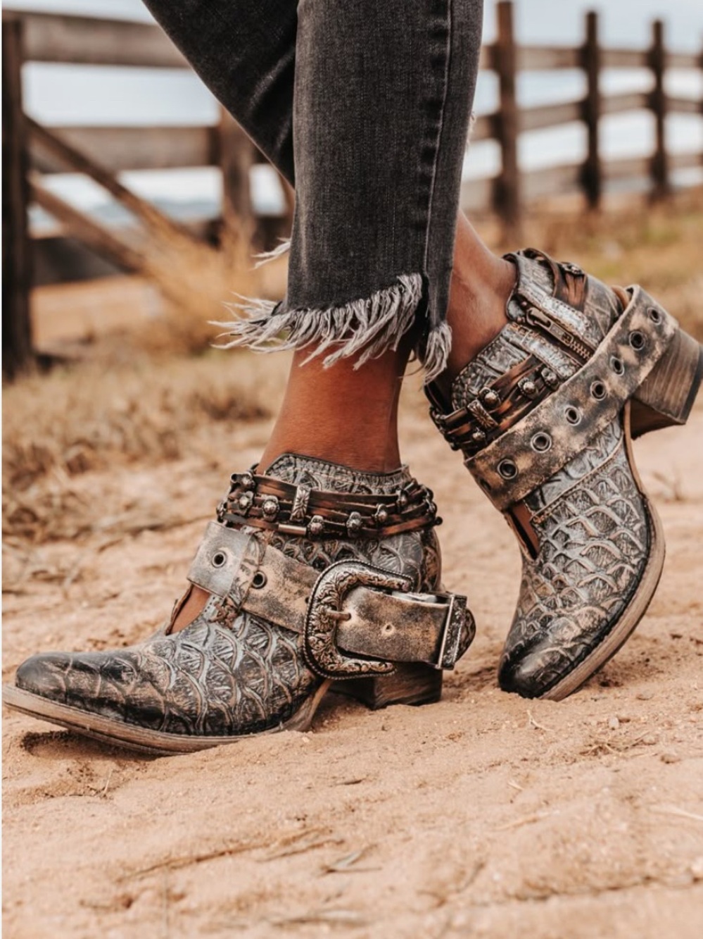 FREEBIRD Leather “Saloon” Western Leather Boots Booties Women’s Size 9